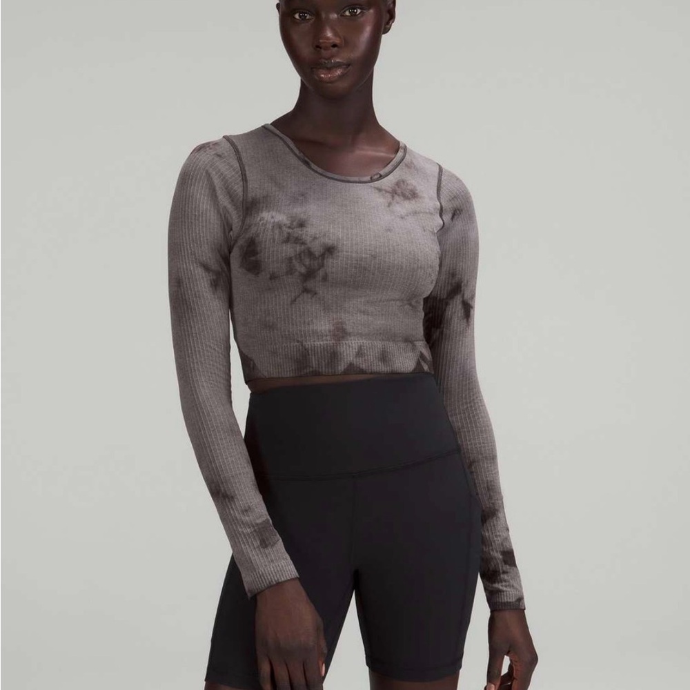 lululemon athletica Women's Long Sleeve Cropped Tee in Heathered Gray Tie-Dye